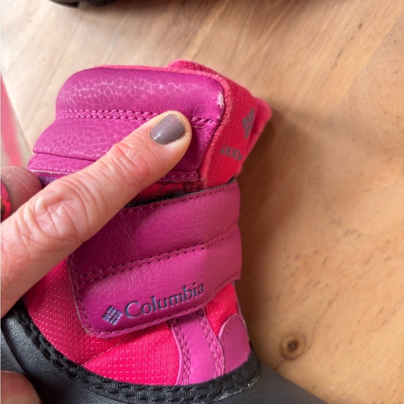 Columbia Snow Boots ~ Pink and Black - Picture 9 of 10
